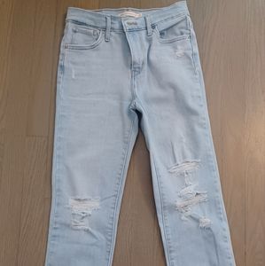 Women Levi's 724 High Rise Straight Crop in Size 26